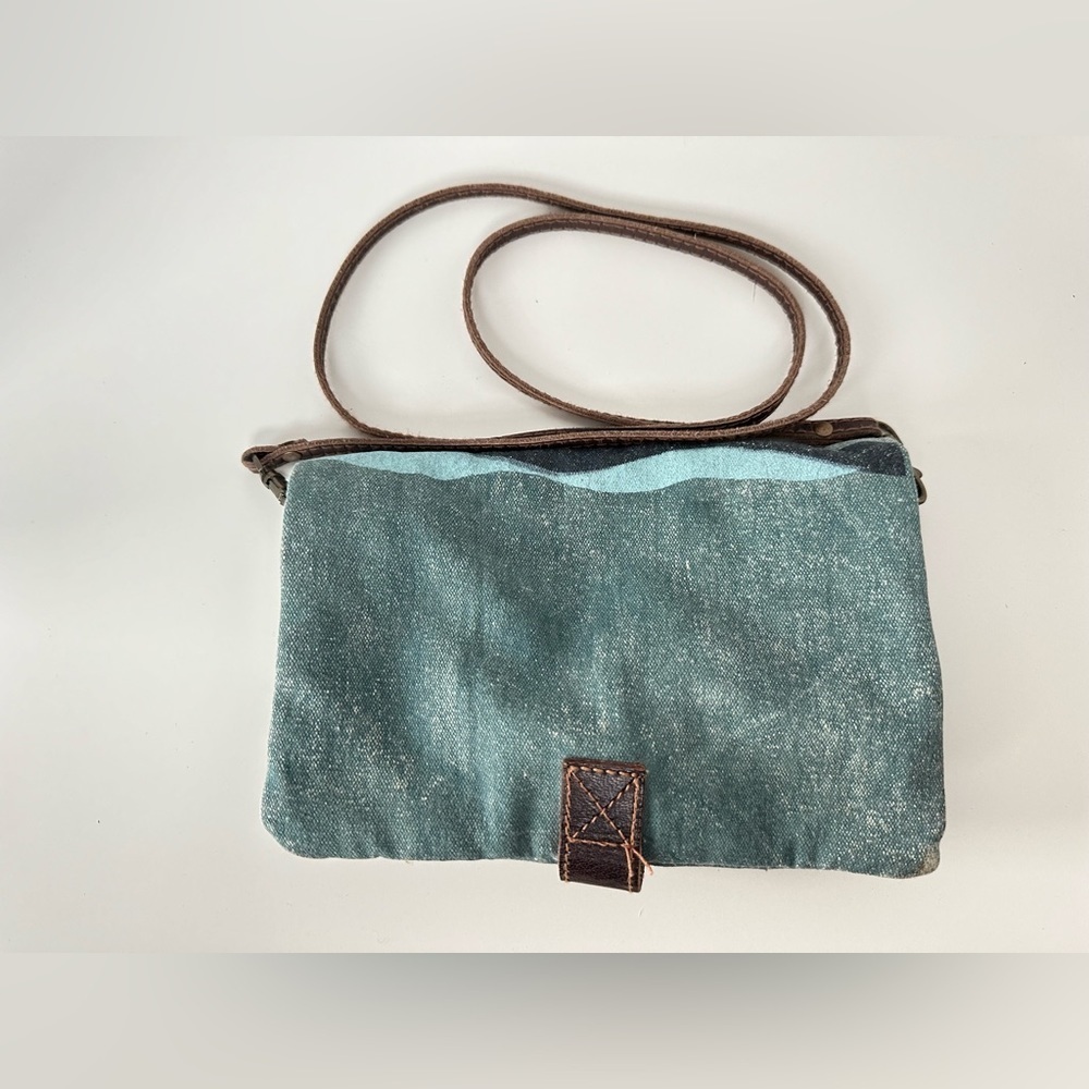 Mona B Upcycled Canvas Leather Strap Crossbody Bag Fish Print Boho  Clutch Purse - Picture 3 of 7